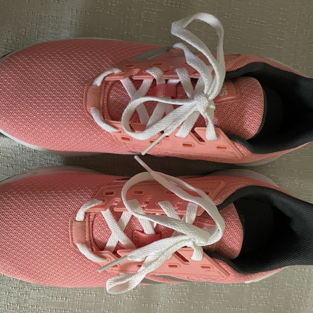 Adidas ladies' sneakers. Pink in color. Size 6